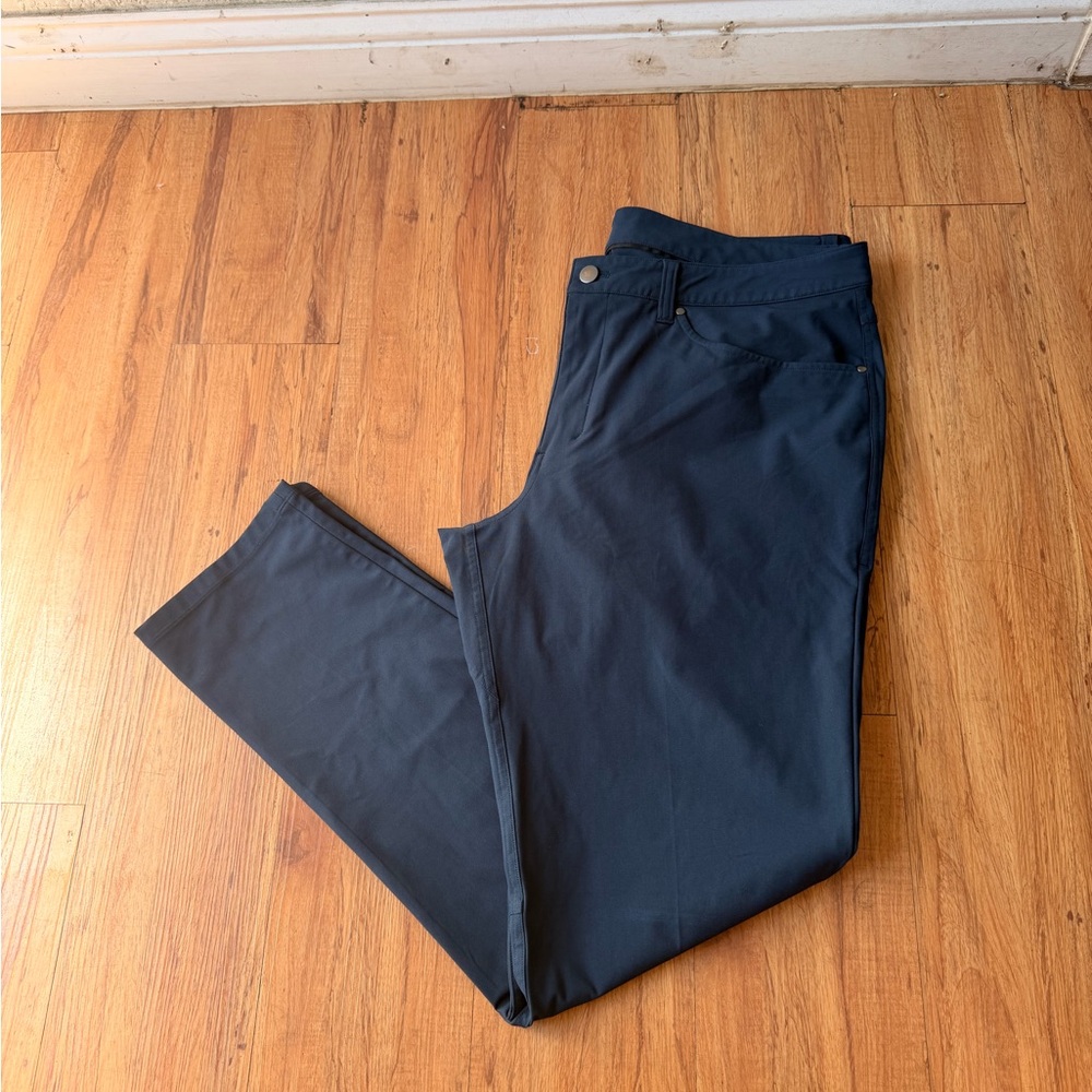 lululemon athletica Men's Navy Chino-Style Stretch Pants